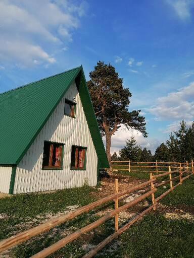 Zabljak_Vikendica Buitenkant foto