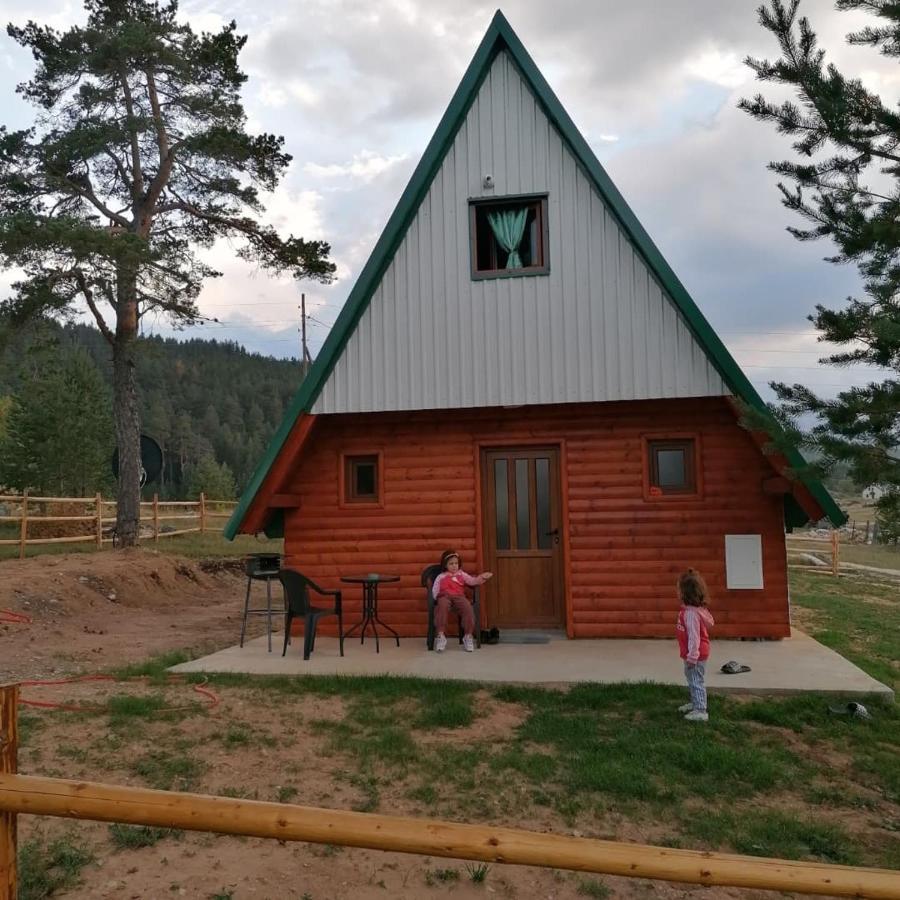 Zabljak_Vikendica Buitenkant foto