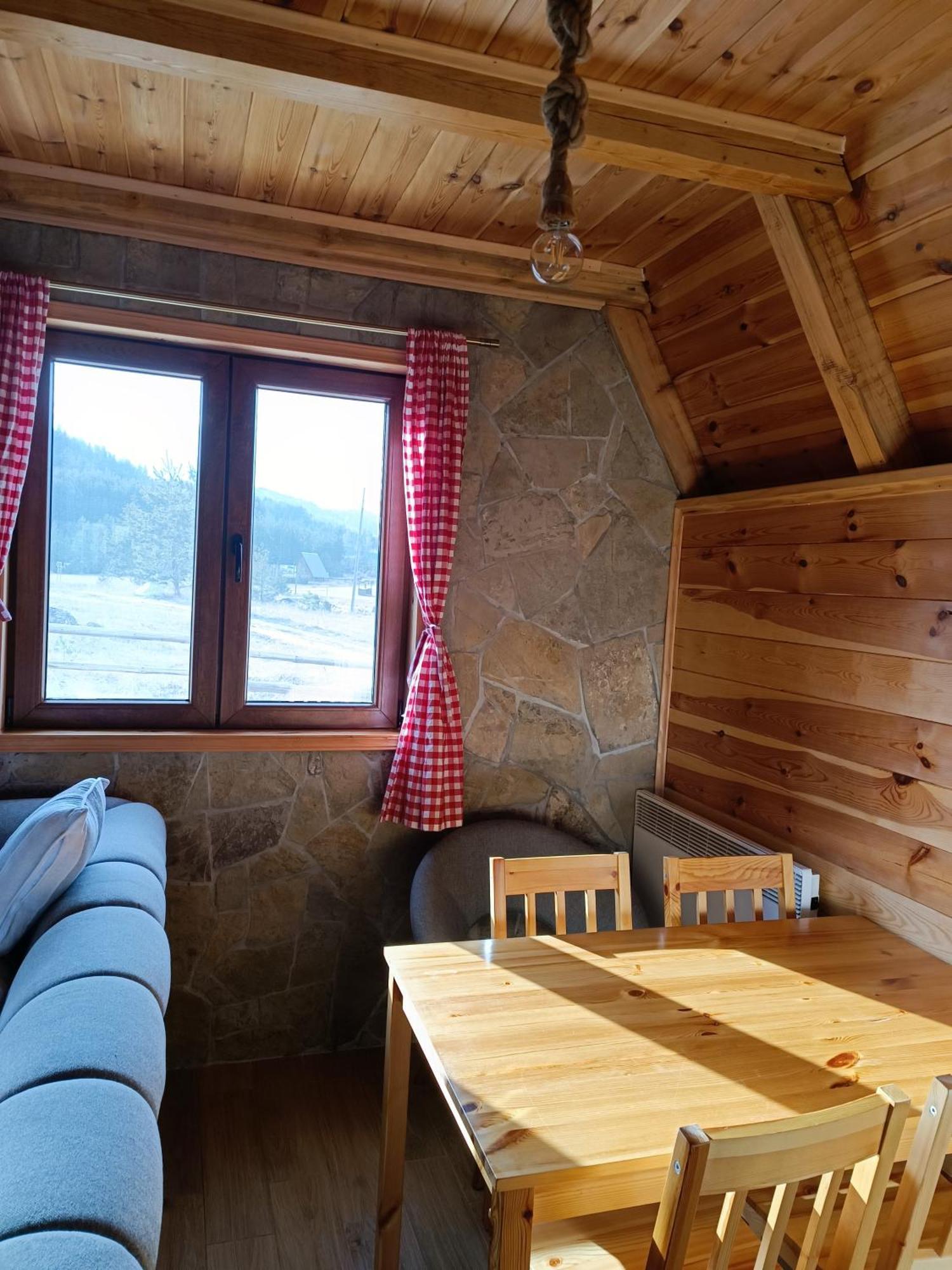 Zabljak_Vikendica Buitenkant foto