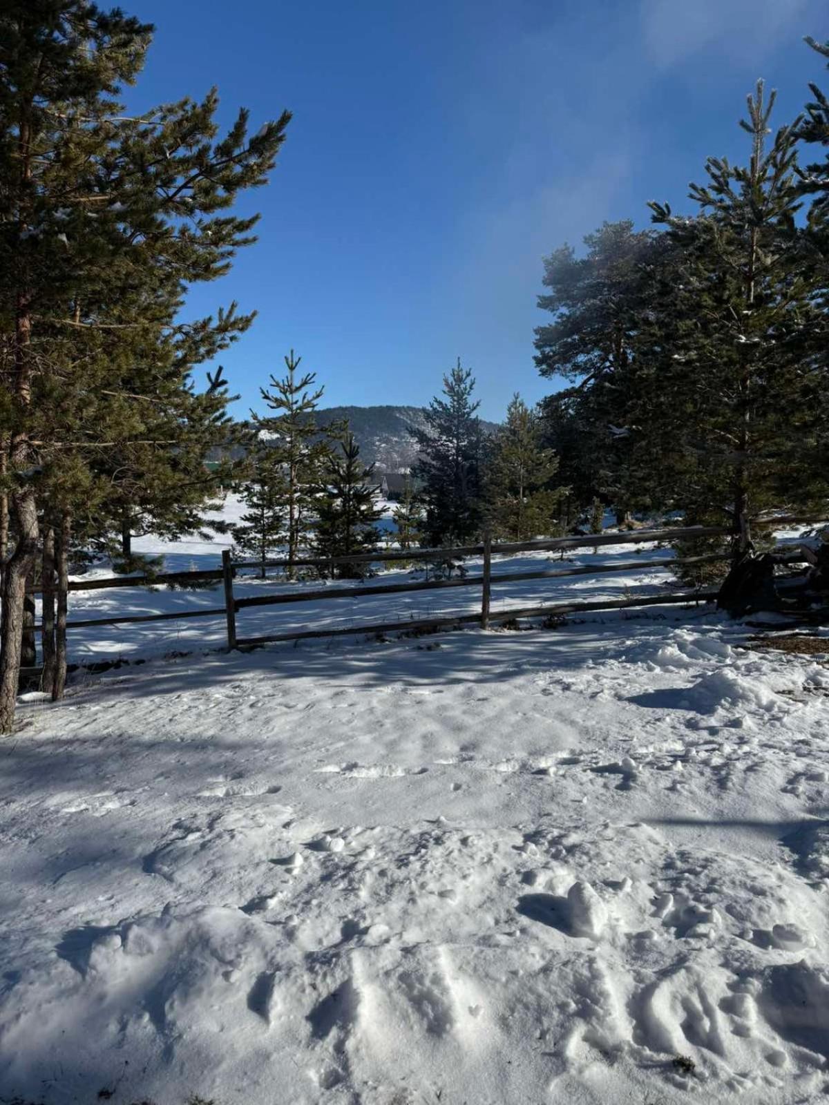 Zabljak_Vikendica Buitenkant foto