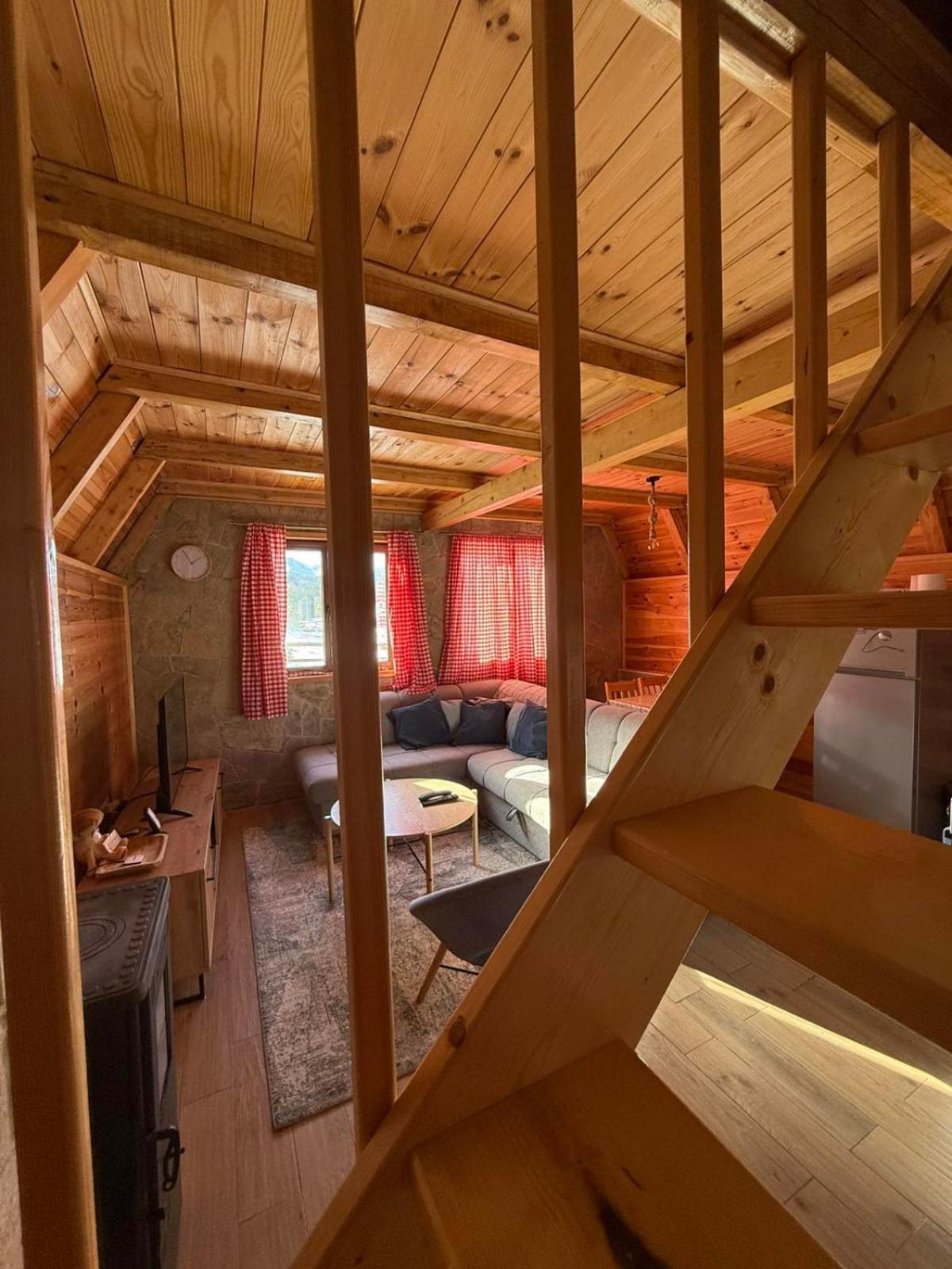 Zabljak_Vikendica Buitenkant foto