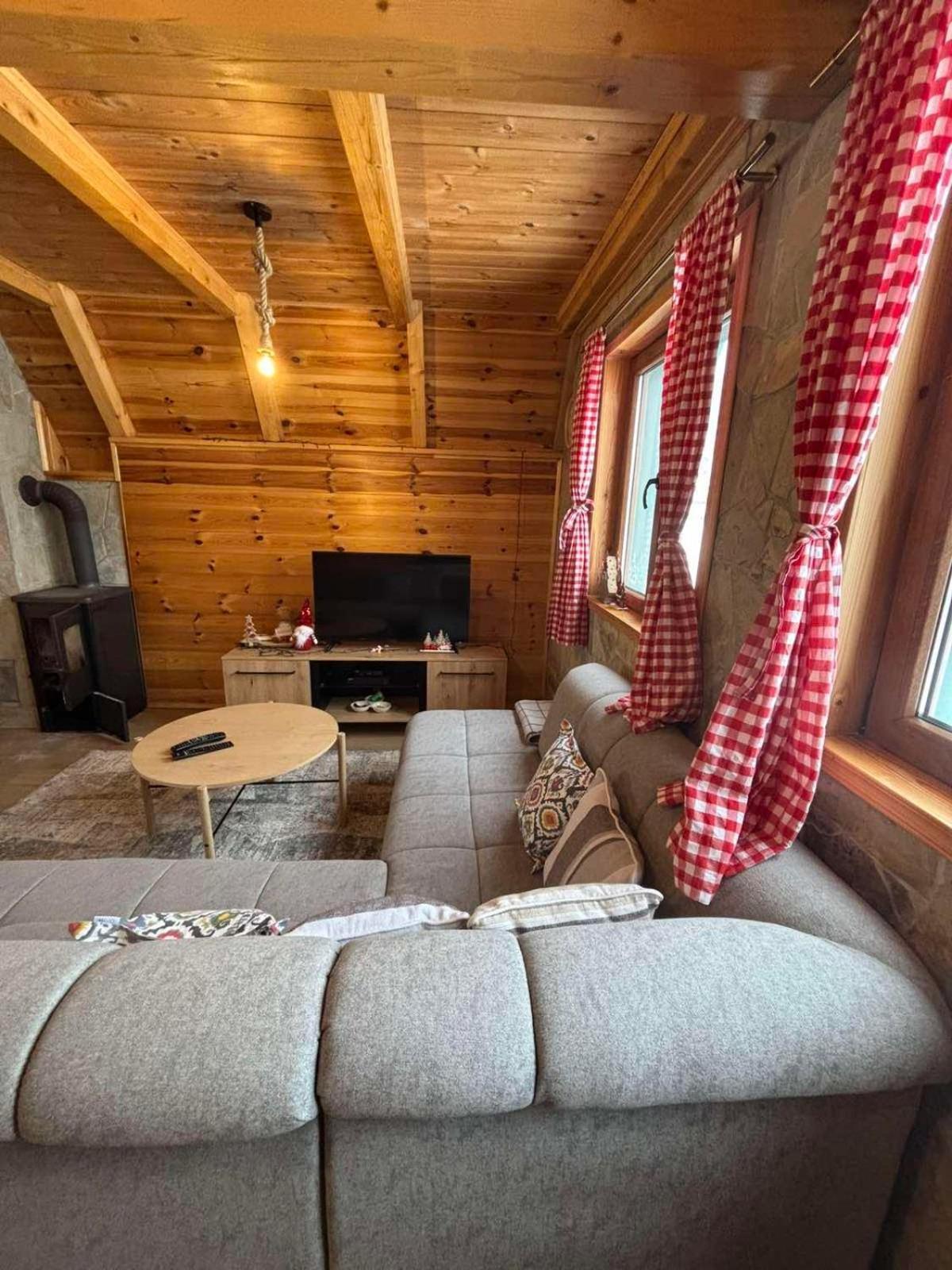 Zabljak_Vikendica Buitenkant foto
